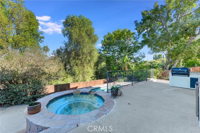 Detail Gallery Image 33 of 46 For 22781 Macfarlane Dr, Woodland Hills,  CA 91364 - 3 Beds | 3/1 Baths