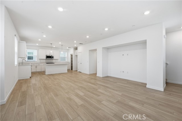 Detail Gallery Image 25 of 55 For 9335 via Azul, Pico Rivera,  CA 90660 - 3 Beds | 3 Baths