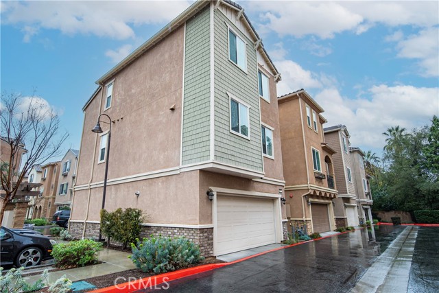 2867 Apple Court, Pomona CA: https://media.crmls.org/medias/e72c1626-b4d8-4073-81a7-fbdf3cb9c779.jpg