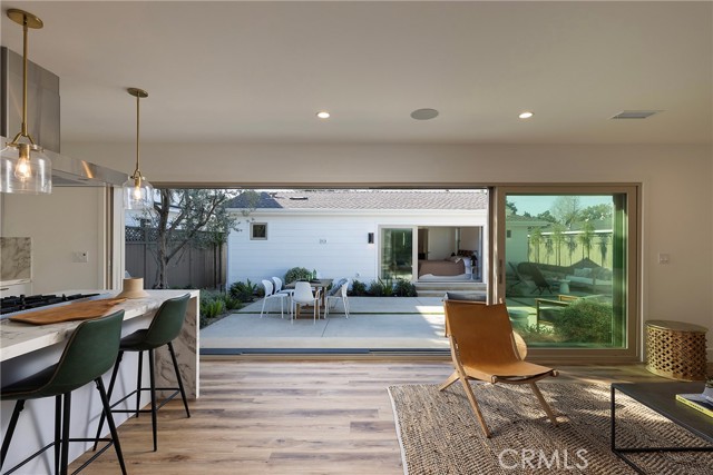 Detail Gallery Image 19 of 37 For 212 E 19th St, Costa Mesa,  CA 92627 - 5 Beds | 4 Baths