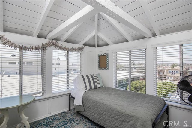 Detail Gallery Image 7 of 18 For 1113 W Balboa Bld #.5,  Newport Beach,  CA 92661 - 3 Beds | 2 Baths