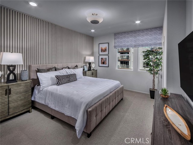 Detail Gallery Image 9 of 14 For 221 Aurora Ln, Pomona,  CA 91767 - 3 Beds | 3 Baths