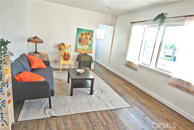 1446 Manhattan Beach Boulevard, Manhattan Beach CA: https://media.crmls.org/medias/e72d6d9f-3910-4066-a3ac-053e697392b0.jpg