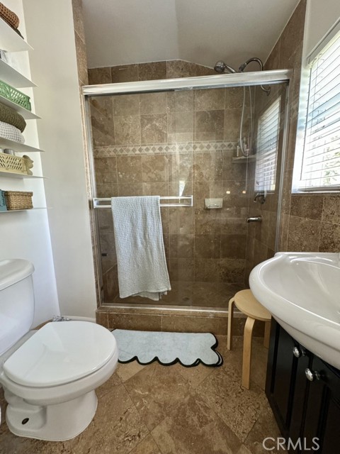 Detail Gallery Image 10 of 12 For 2409 Hyperion Ave, Los Angeles,  CA 90027 - 1 Beds | 1 Baths