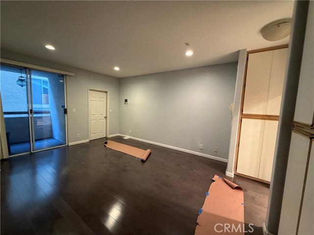 1240 S Corning, Los Angeles CA: https://media.crmls.org/medias/e72e235e-2e3a-49b4-9706-6da9298559fd.jpg