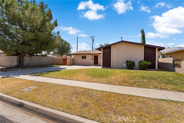 Detail Gallery Image 2 of 23 For 1216 W Avenue J12, Lancaster,  CA 93534 - 3 Beds | 2 Baths