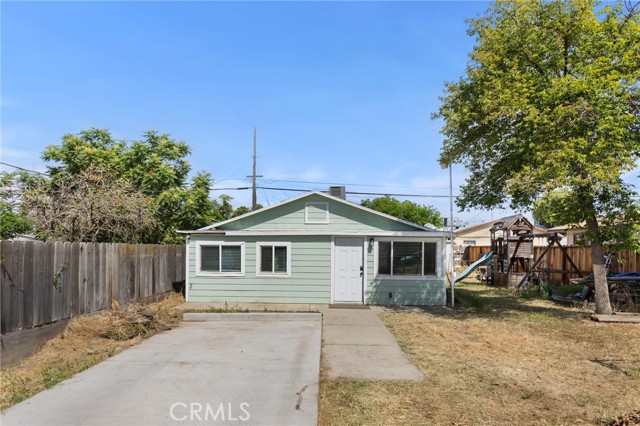 Detail Gallery Image 3 of 28 For 404 Colusa Ave, Chowchilla,  CA 93610 - 2 Beds | 1 Baths