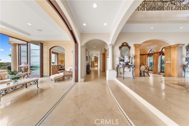 64 Laurel Drive, Rancho Palos Verdes CA: https://media.crmls.org/medias/e72fc04d-a48d-42ee-8124-948c260c931c.jpg