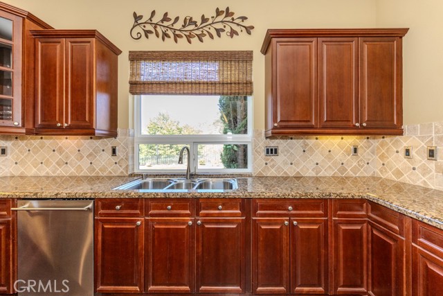 3811 Belgian Lane, Yorba Linda CA: https://media.crmls.org/medias/e730c25c-d92e-4646-b3b1-c7179da681a0.jpg