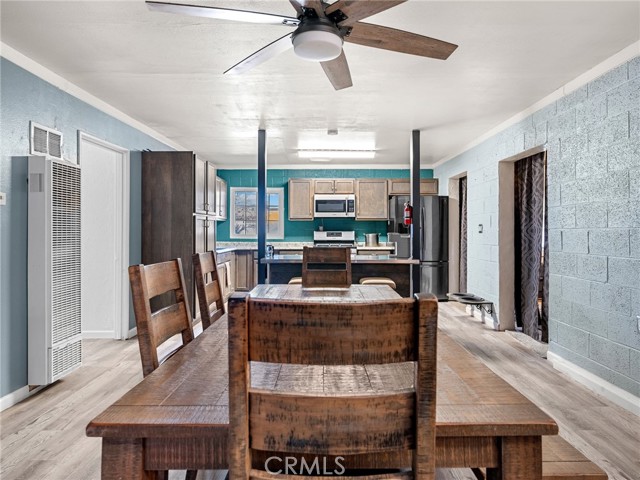 Detail Gallery Image 5 of 32 For 17382 Neptune, Victorville,  CA 92394 - 3 Beds | 1 Baths