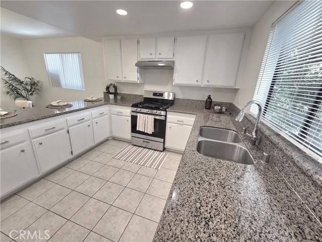 Detail Gallery Image 17 of 41 For 3601 W Fox Ridge Ln a,  Rolling Hills Estates,  CA 90274 - 3 Beds | 2/1 Baths