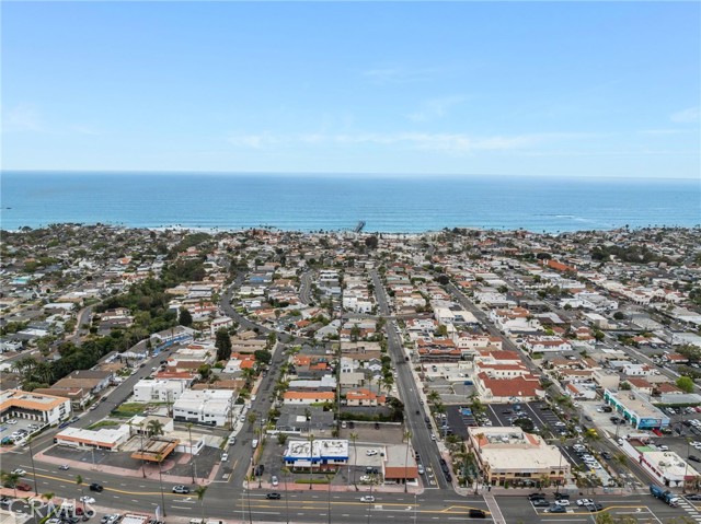 129 Avenida Rosa, San Clemente CA: https://media.crmls.org/medias/e732b339-e73b-4ef8-ada3-fc179887105c.jpg
