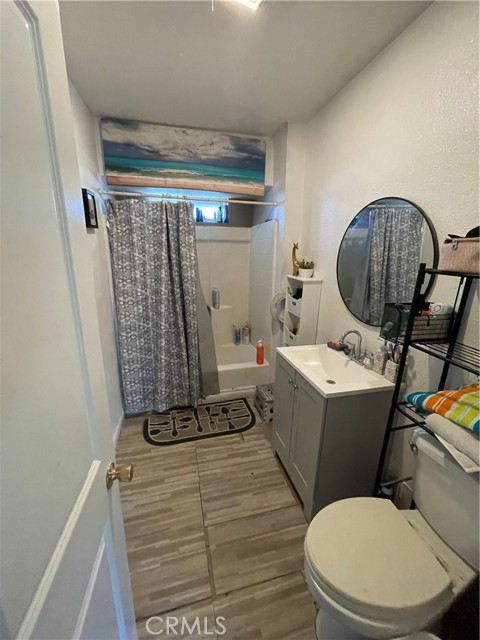 Detail Gallery Image 11 of 20 For 990 N Mountain View Ave, San Bernardino,  CA 92410 - 2 Beds | 1 Baths