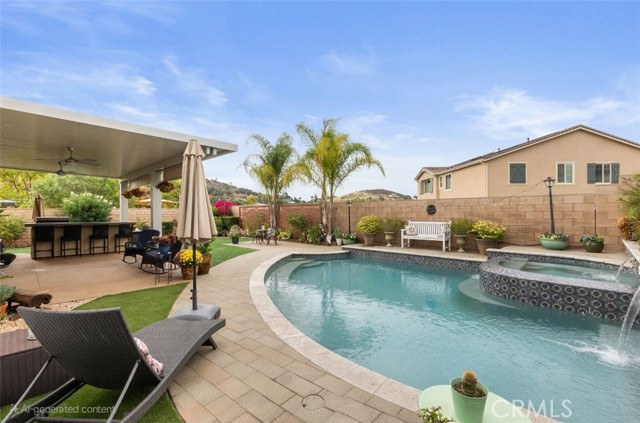 2031 Wagon Wheel Court, Escondido CA: https://media.crmls.org/medias/e7352191-d3f3-4dc0-83fd-7a332e9efcfe.jpg