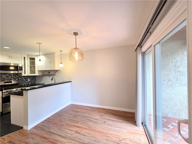 Detail Gallery Image 7 of 34 For 3701 Country Club Dr #3,  Long Beach,  CA 90807 - 2 Beds | 1/1 Baths