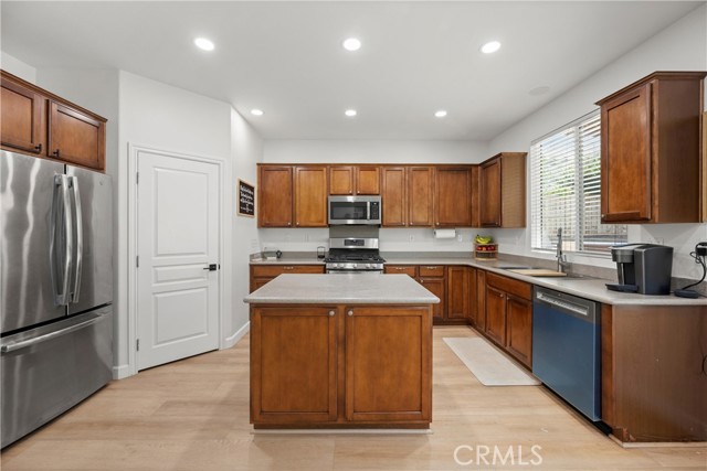 34287 Deergrass Way, Lake Elsinore CA: https://media.crmls.org/medias/e7363a51-c69e-41a6-8843-f96028871c4a.jpg