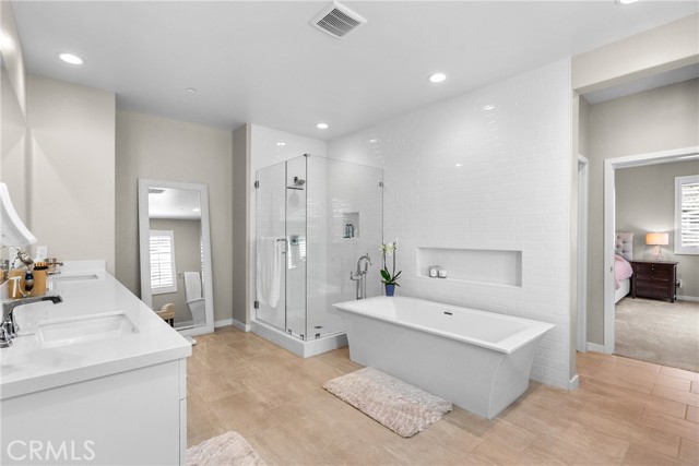 Detail Gallery Image 28 of 56 For 28332 Clarion, Canyon Country,  CA 91350 - 5 Beds | 4/1 Baths