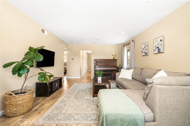 Detail Gallery Image 7 of 37 For 25388 via Verde #4,  Lake Forest,  CA 92630 - 2 Beds | 1 Baths