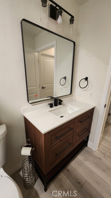 Detail Gallery Image 14 of 26 For 3219 Colorado, Santa Monica,  CA 90404 - 2 Beds | 2 Baths