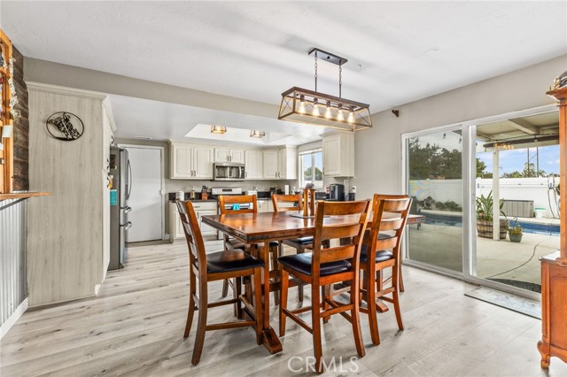 Detail Gallery Image 12 of 74 For 3998 Bluff, Norco,  CA 92860 - 4 Beds | 2/1 Baths