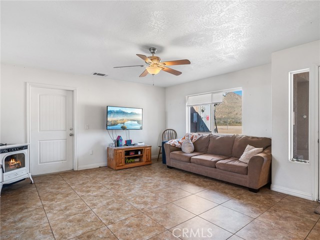 Detail Gallery Image 52 of 73 For 13850 Nightshade Rd, Apple Valley,  CA 92307 - 5 Beds | 5 Baths