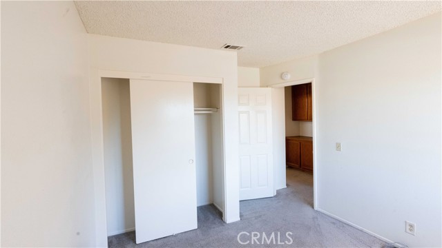 Detail Gallery Image 17 of 33 For 37908 Wesley Ct, Palmdale,  CA 93552 - 4 Beds | 2/1 Baths