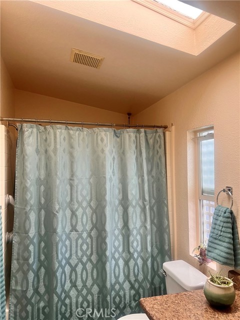 Detail Gallery Image 17 of 19 For 21001 Plummer St #12,  Chatsworth,  CA 91311 - 2 Beds | 2 Baths