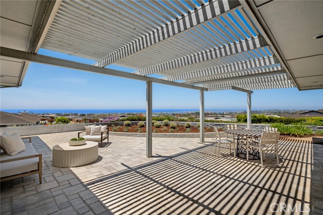 Detail Gallery Image 16 of 44 For 2701 Windover Dr, Corona Del Mar,  CA 92625 - 4 Beds | 2/1 Baths