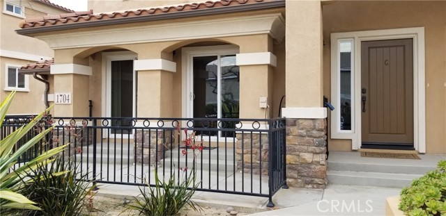 Detail Gallery Image 2 of 39 For 1704 Ruxton Ln #C,  Redondo Beach,  CA 90278 - 3 Beds | 2/1 Baths