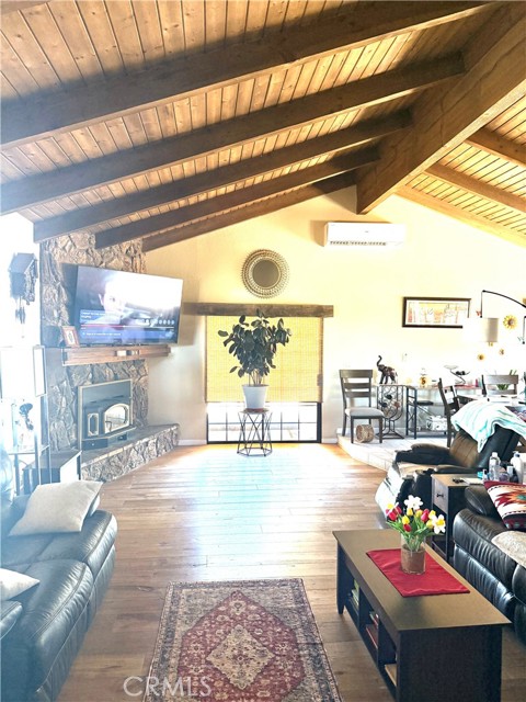 Detail Gallery Image 9 of 25 For 984 Pinon Rd, Pinon Hills,  CA 92372 - 3 Beds | 2/1 Baths