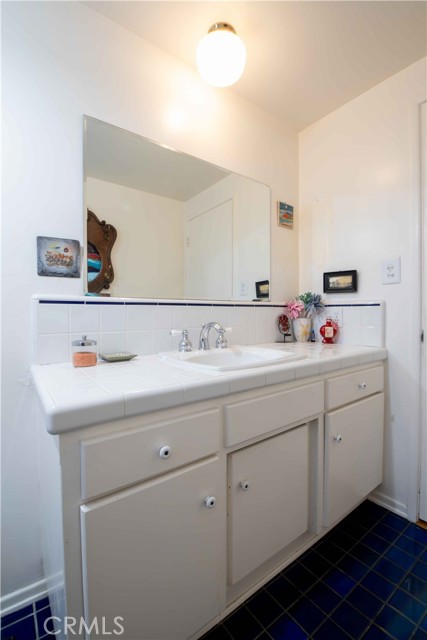 22654 Dolorosa Street, Woodland Hills CA: https://media.crmls.org/medias/e7391f75-30b6-49fa-9eb6-87a60fc134a7.jpg