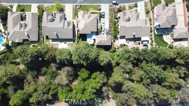 1045 Inverlochy Drive, Fallbrook CA: https://media.crmls.org/medias/e7393546-c71d-40bb-9ff1-6b2deb1d2915.jpg