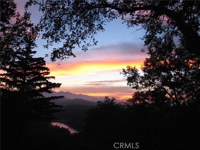 815 Chamois, Crestline, CA 92325