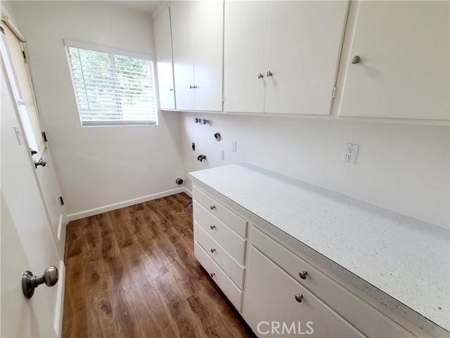1463 Strawberry Hill Road, Thousand Oaks CA: https://media.crmls.org/medias/e7395ca9-0bd3-4daa-bcbc-f90f81ee174d.jpg