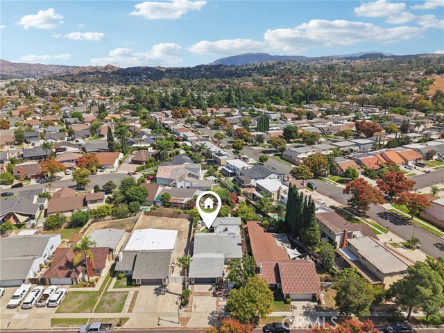 242 N Camino Arroyo, Anaheim CA: https://media.crmls.org/medias/e7399929-b9c3-4427-ac08-0748705073e0.jpg
