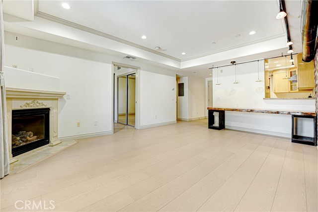 Detail Gallery Image 8 of 26 For 333 N Hill Ave #203,  Pasadena,  CA 91106 - 2 Beds | 2 Baths