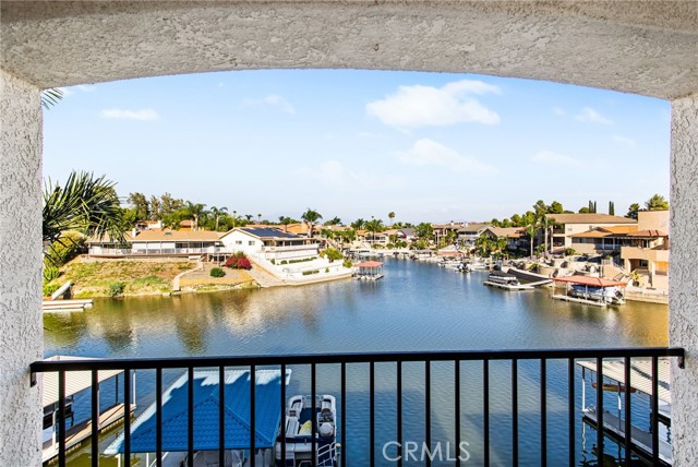 30248 White Wake, Canyon Lake CA: https://media.crmls.org/medias/e73aeb41-a0c8-4106-ac2f-c7a5a6934803.jpg