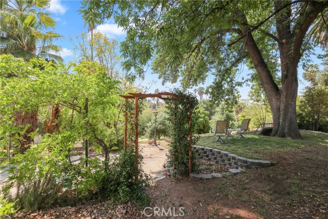 120 Franklin Avenue, Redlands CA: https://media.crmls.org/medias/e73b0ede-ca94-4636-a8f7-db1a71727f50.jpg