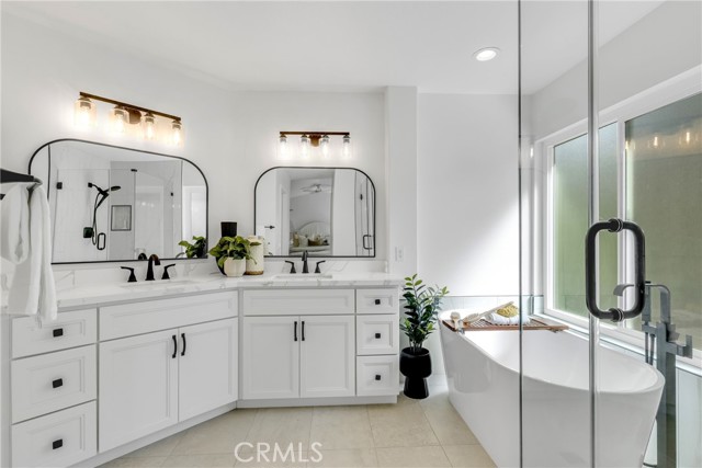 Image 20 of 52 For 32 Arrivo Drive