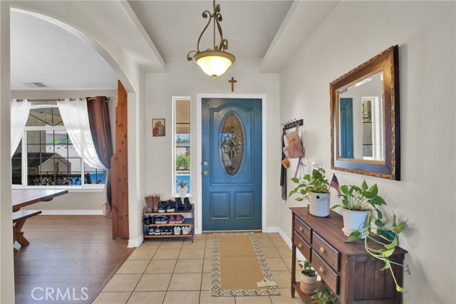7330 Smoke Tree Road, Phelan CA: https://media.crmls.org/medias/e73be203-2b70-48d4-8ca6-e6d8b8e27844.jpg