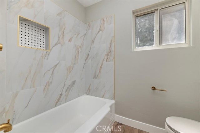 Detail Gallery Image 30 of 41 For 2111 Elsinore Rd, Riverside,  CA 92506 - 3 Beds | 2/1 Baths