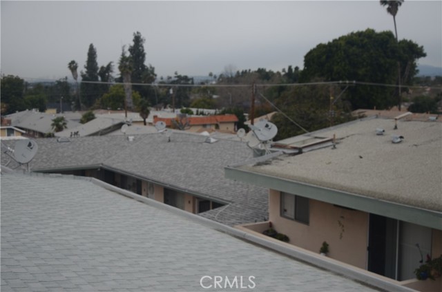 6333 Milton Avenue, Whittier CA: https://media.crmls.org/medias/e73c2a04-31ff-42c0-9801-128109419cc9.jpg