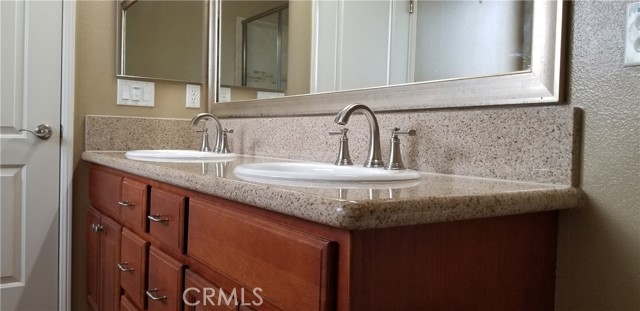 Detail Gallery Image 21 of 39 For 1704 Ruxton Ln #C,  Redondo Beach,  CA 90278 - 3 Beds | 2/1 Baths