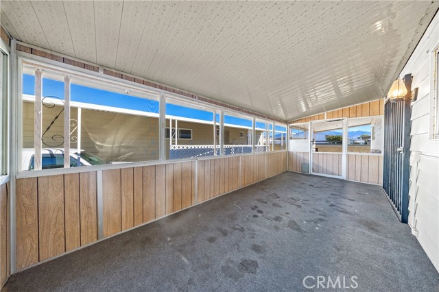 1895 W Devonshire Avenue, Hemet CA: https://media.crmls.org/medias/e73e1913-5e49-4635-829d-a0b7dd5a8a4c.jpg