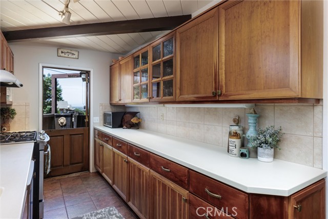 Detail Gallery Image 9 of 46 For 280 Main St, Morro Bay,  CA 93442 - 4 Beds | 2 Baths