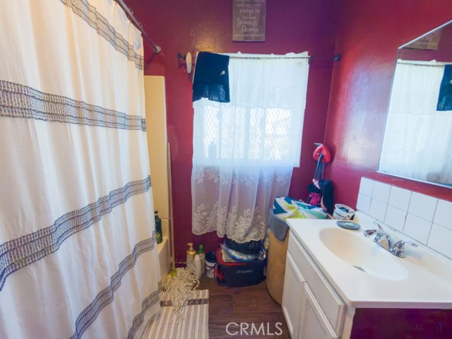 Detail Gallery Image 29 of 38 For 245 W 73rd, Los Angeles,  CA 90003 - 6 Beds | 4 Baths