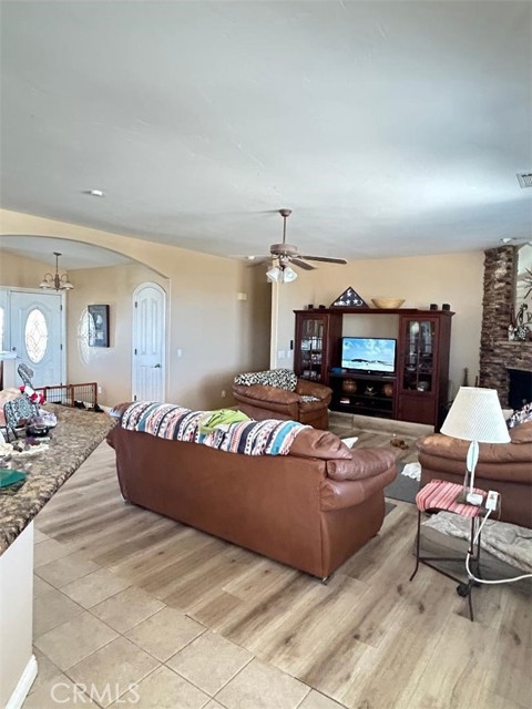 10928 Lantry Ln, Oak Hills, CA 92344 photo 35