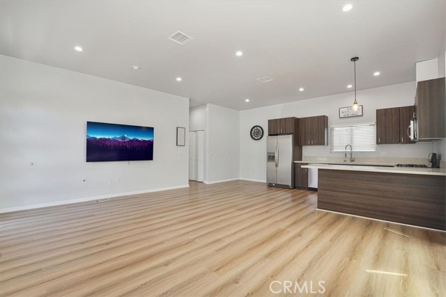 7820 Fulton Avenue, North Hollywood CA: https://media.crmls.org/medias/e7415e91-d816-4d08-8458-4d7f4efd71e3.jpg