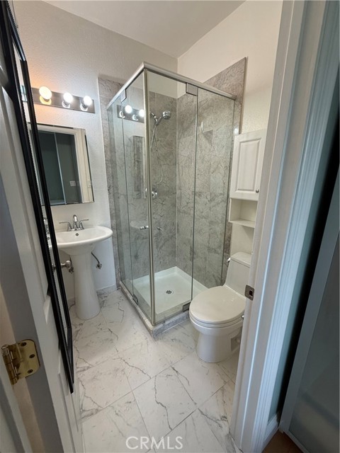 Detail Gallery Image 10 of 15 For 301 N Hudson Ave #C,  Pasadena,  CA 91101 - 0 Beds | 1 Baths