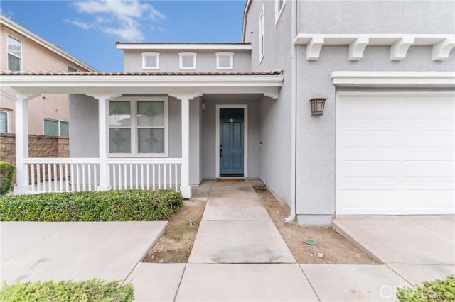 7681 Stonegate Drive, Eastvale CA: https://media.crmls.org/medias/e7420fa4-ac6e-44ac-a0a1-7a6e1f309c95.jpg